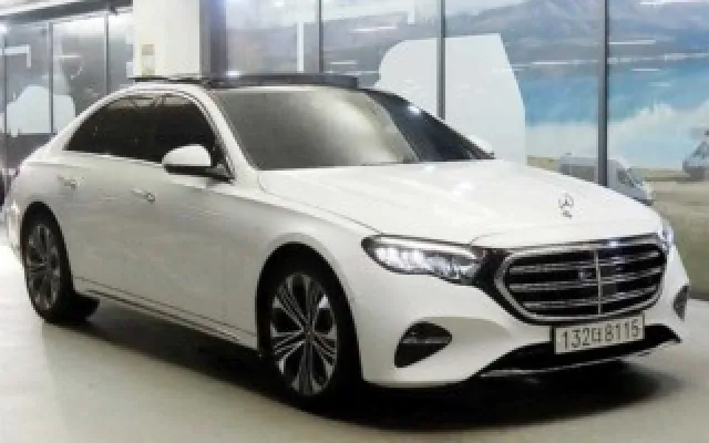 수원중고차매매추천 E-클래스 W214 E220d 4MATIC 매물 사진 3 - 2024/09 20,381km